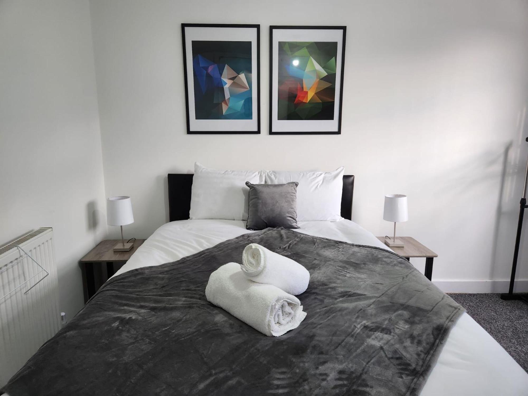 4 Bedroom 2 Bathroom Shared House - Near Bhx And Nec 伯明翰 外观 照片