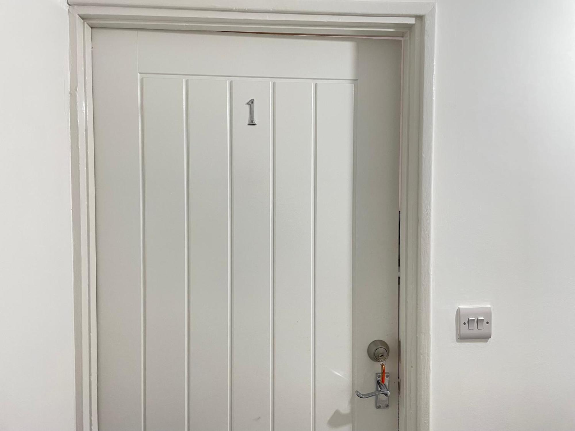 4 Bedroom 2 Bathroom Shared House - Near Bhx And Nec 伯明翰 外观 照片
