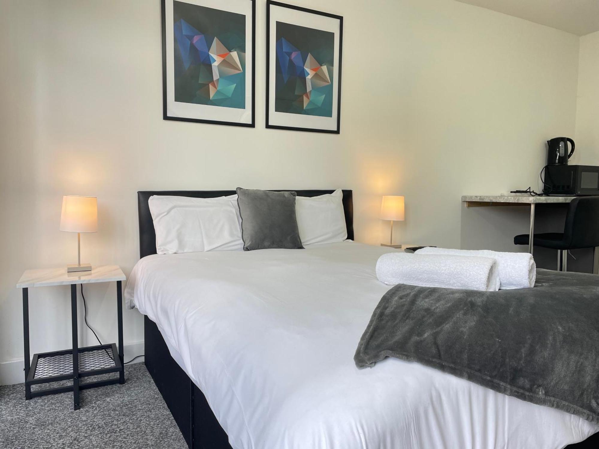4 Bedroom 2 Bathroom Shared House - Near Bhx And Nec 伯明翰 外观 照片