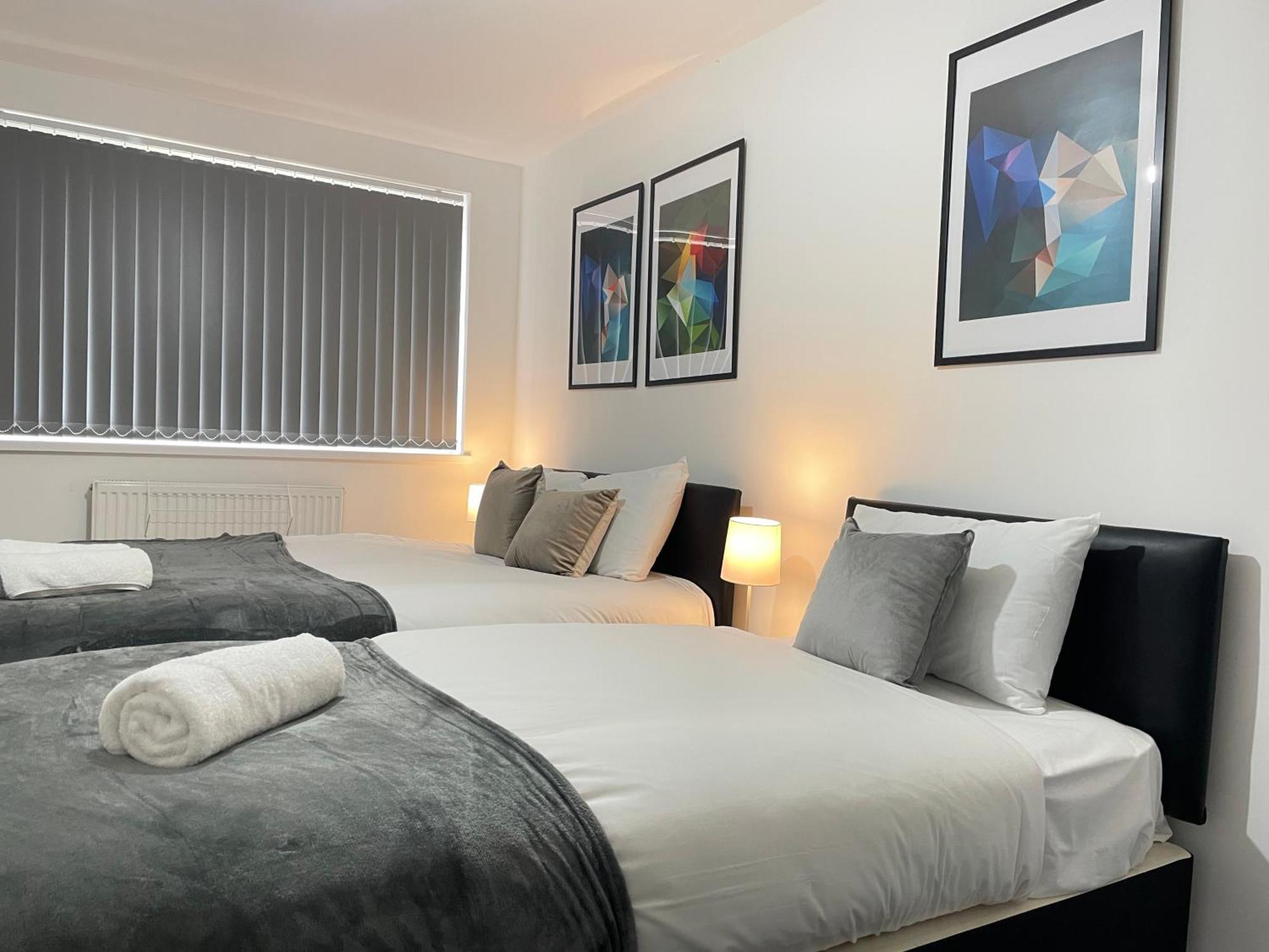 4 Bedroom 2 Bathroom Shared House - Near Bhx And Nec 伯明翰 外观 照片