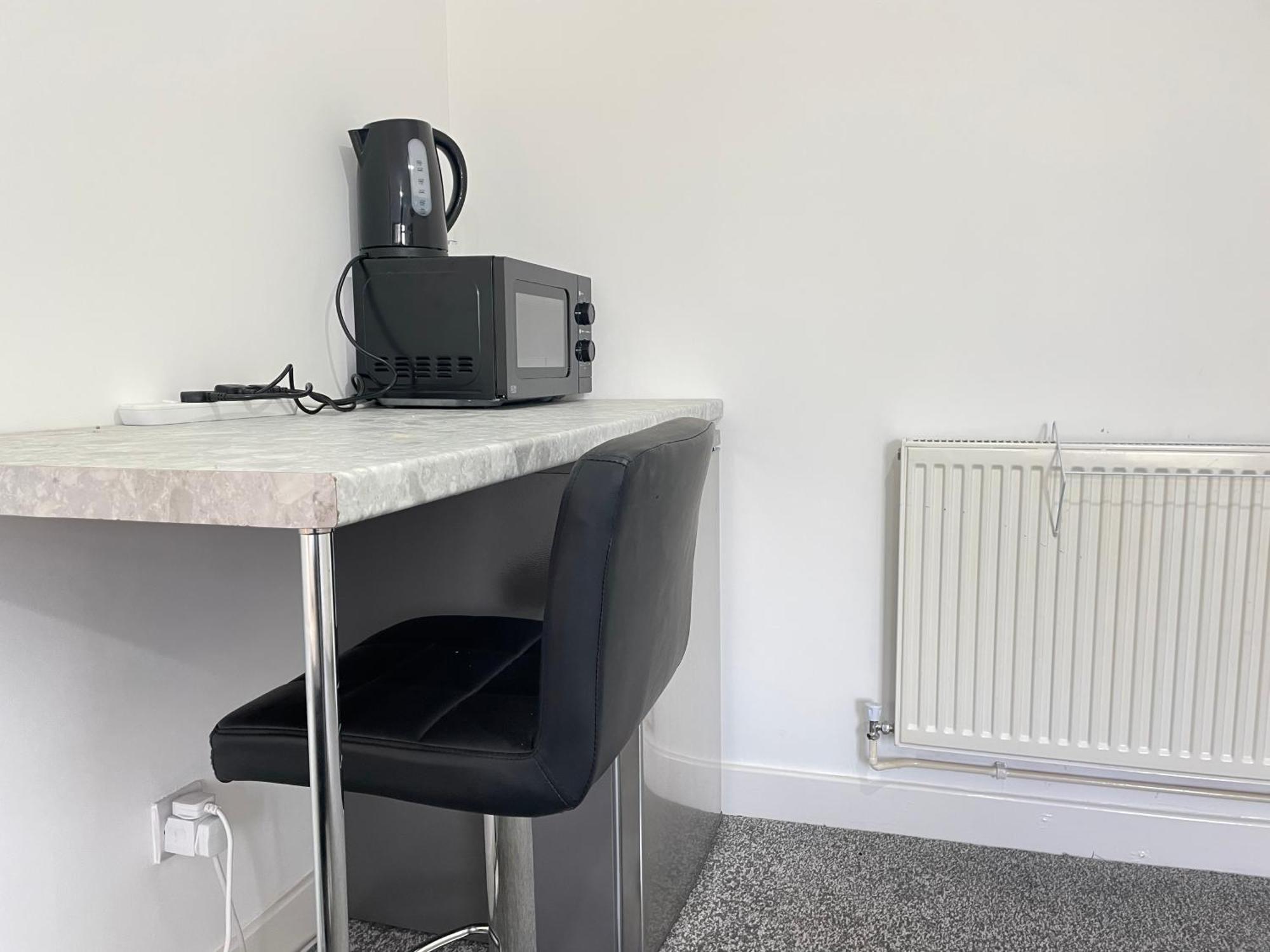 4 Bedroom 2 Bathroom Shared House - Near Bhx And Nec 伯明翰 外观 照片